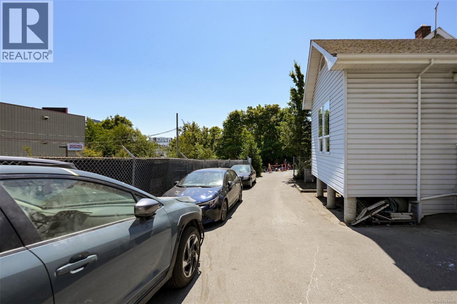  418 Alpha Terrace, Victoria