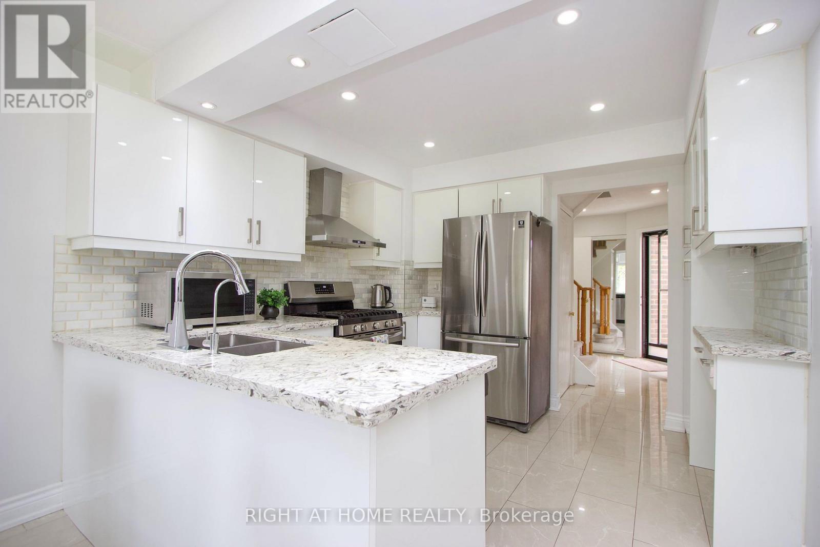 865 ATTERSLEY DRIVE - 5