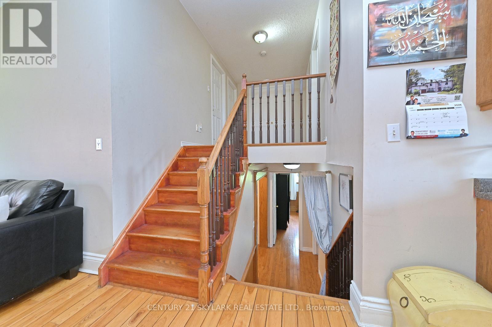 1922 DALHOUSIE CRESCENT - 16