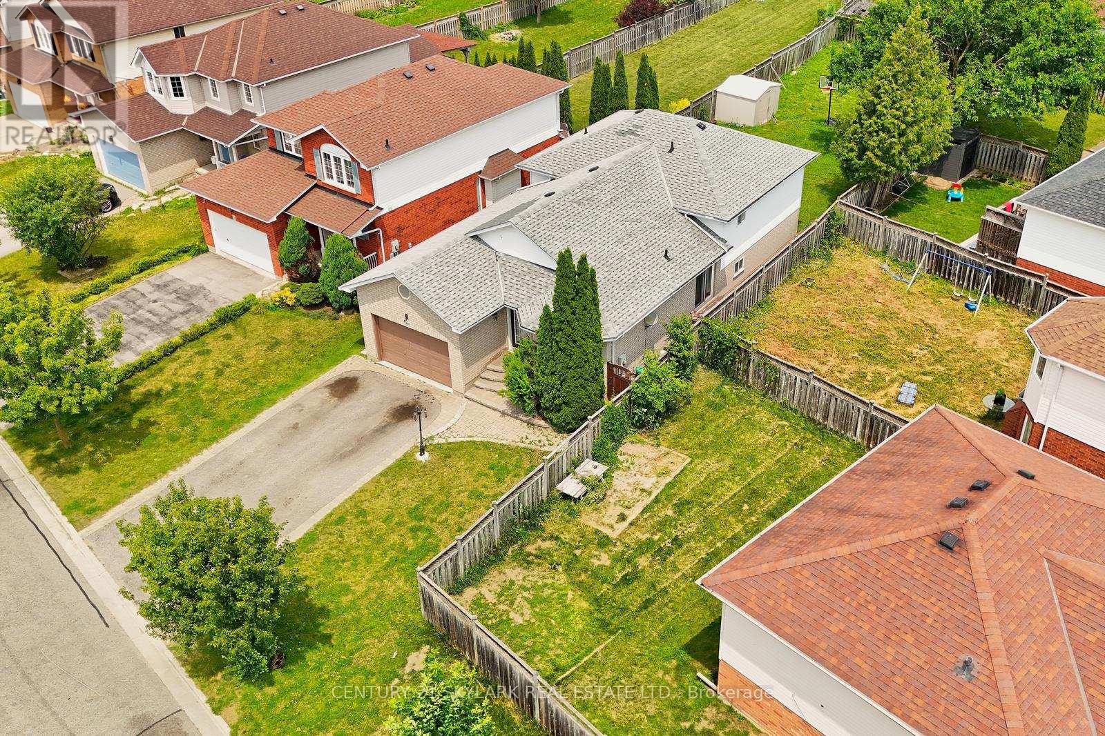 1922 DALHOUSIE CRESCENT - 40