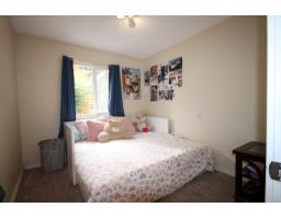 18222 58b Avenue, Surrey, BC V3S5V9 Photo 10