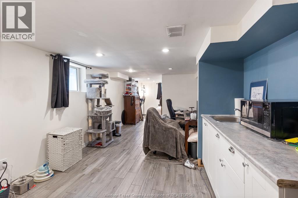 290 THOMPSON - Image 22