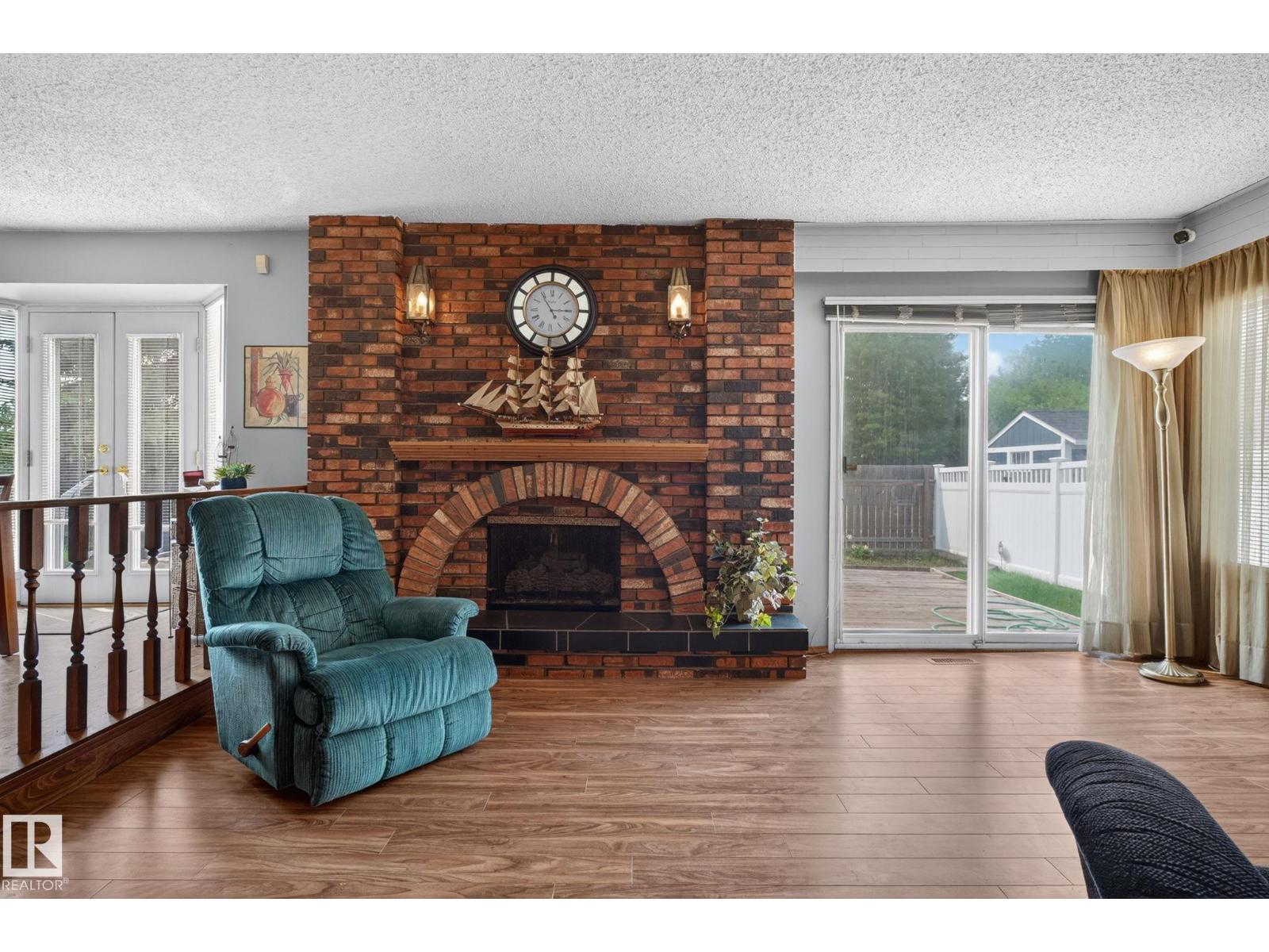 17206 111A ST NW - 25