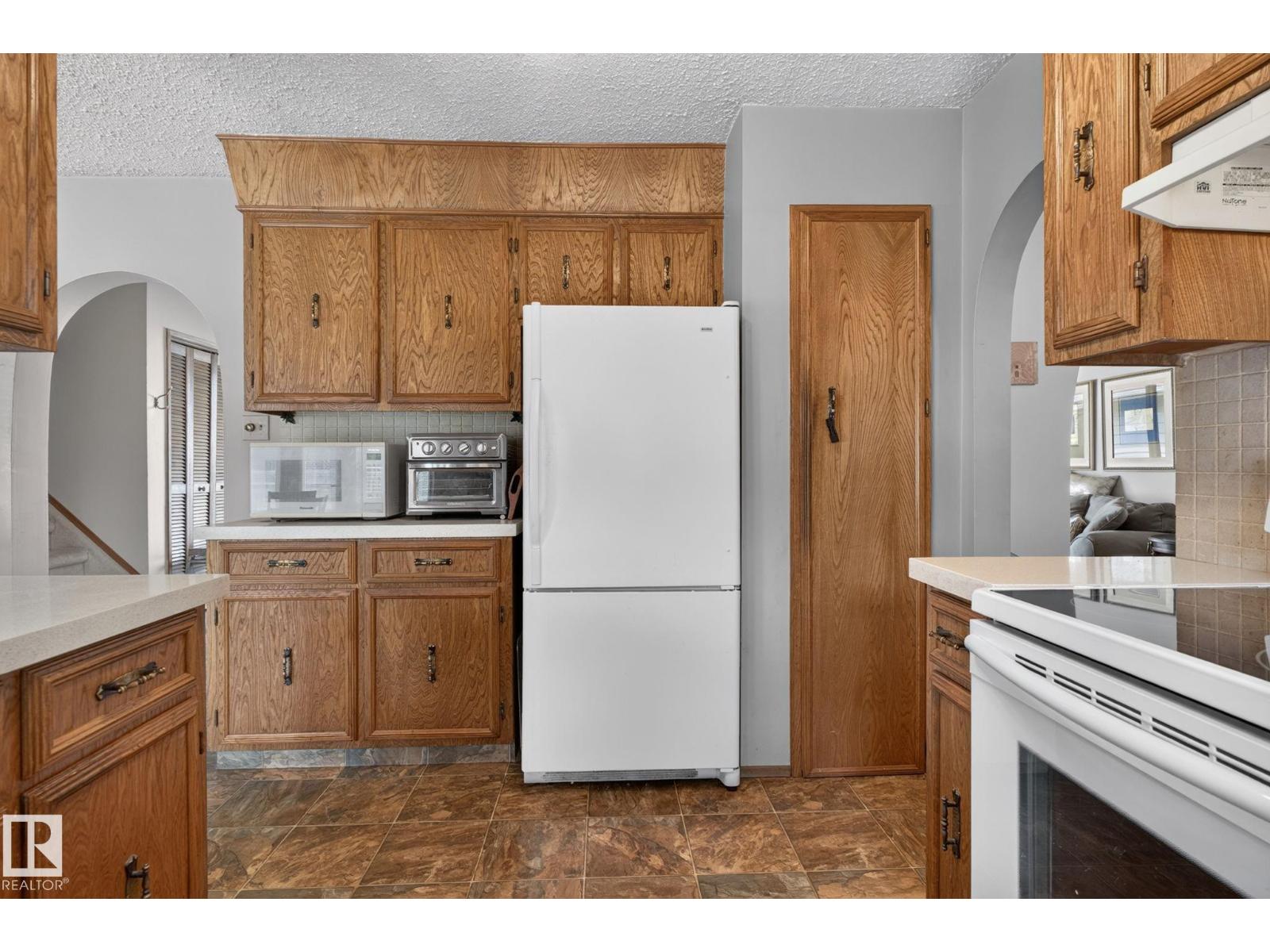 17206 111A ST NW - 22