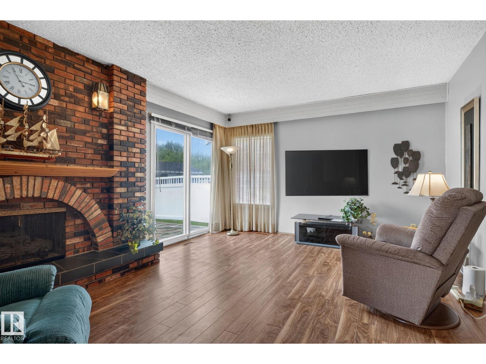17206 111A ST NW - 24