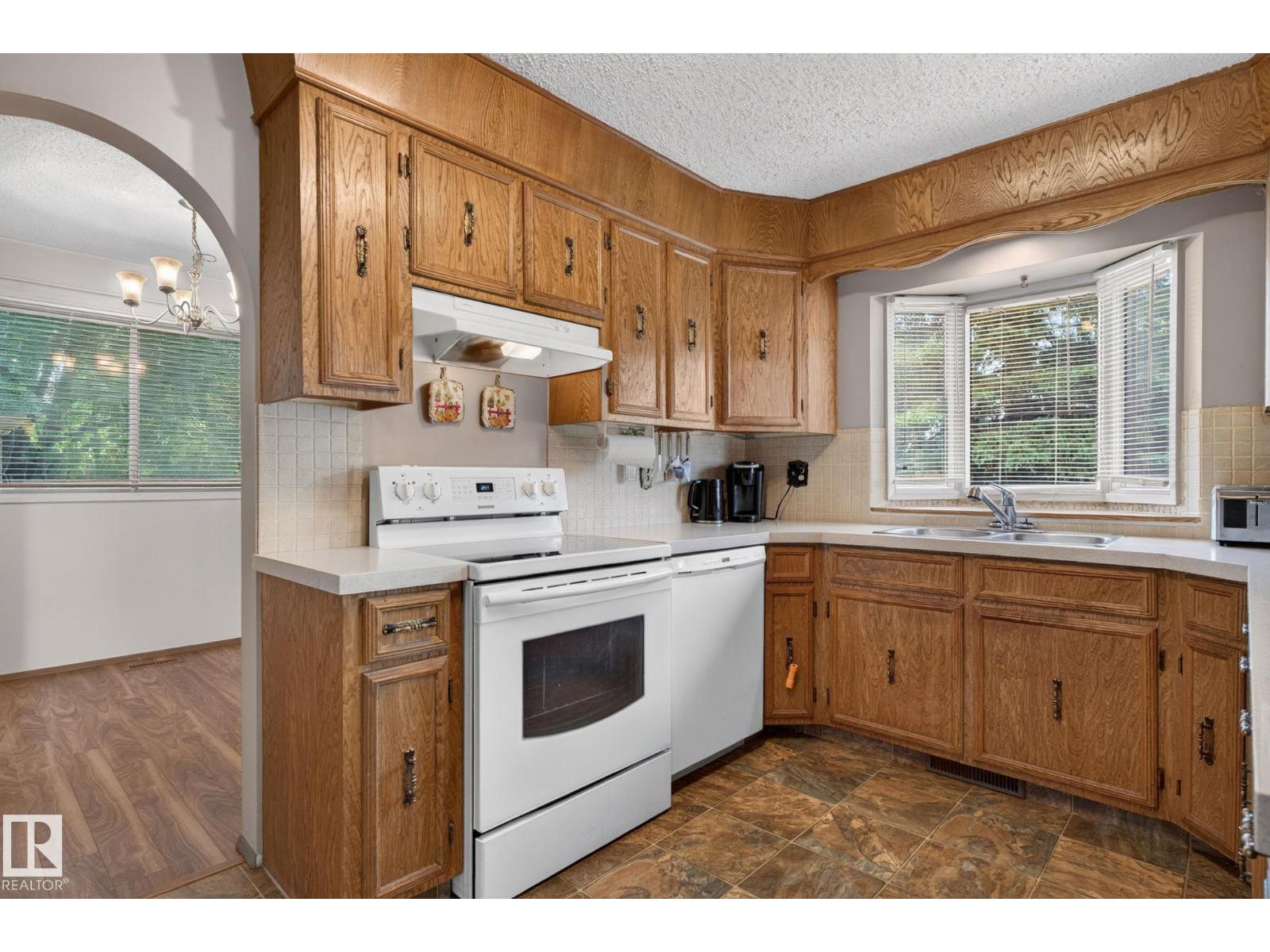 17206 111A ST NW - 13