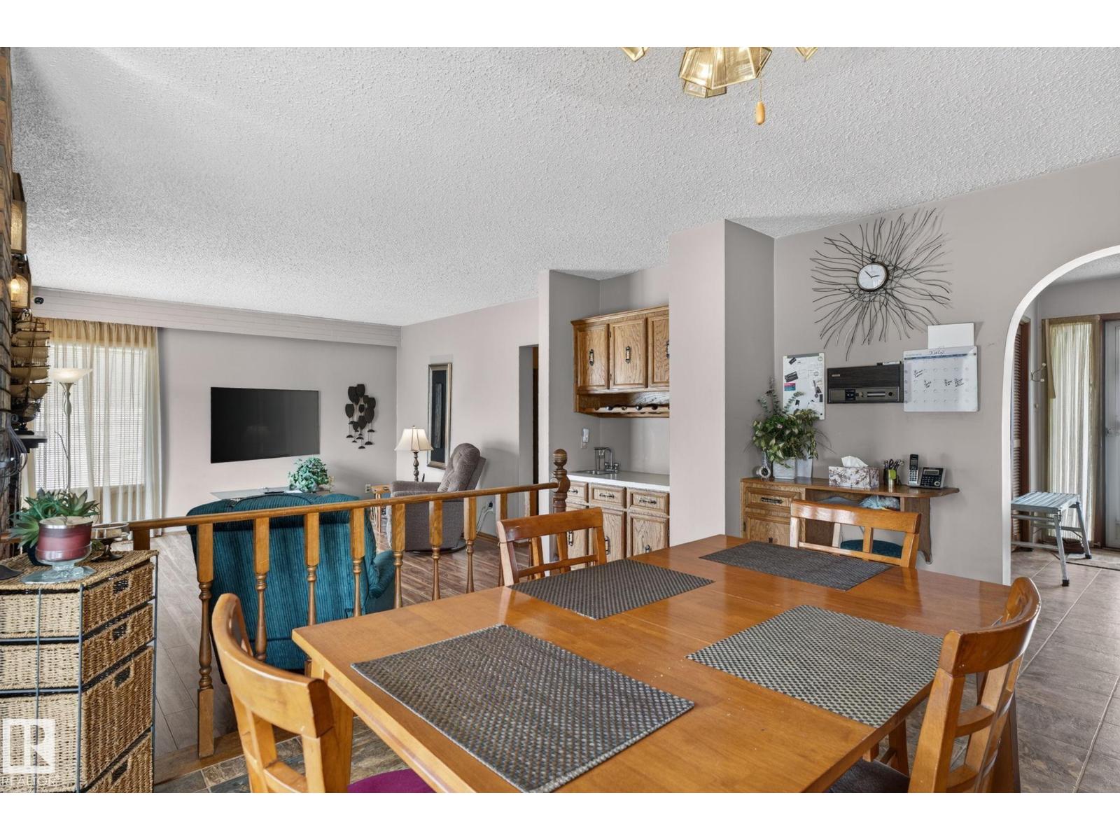 17206 111A ST NW - 23