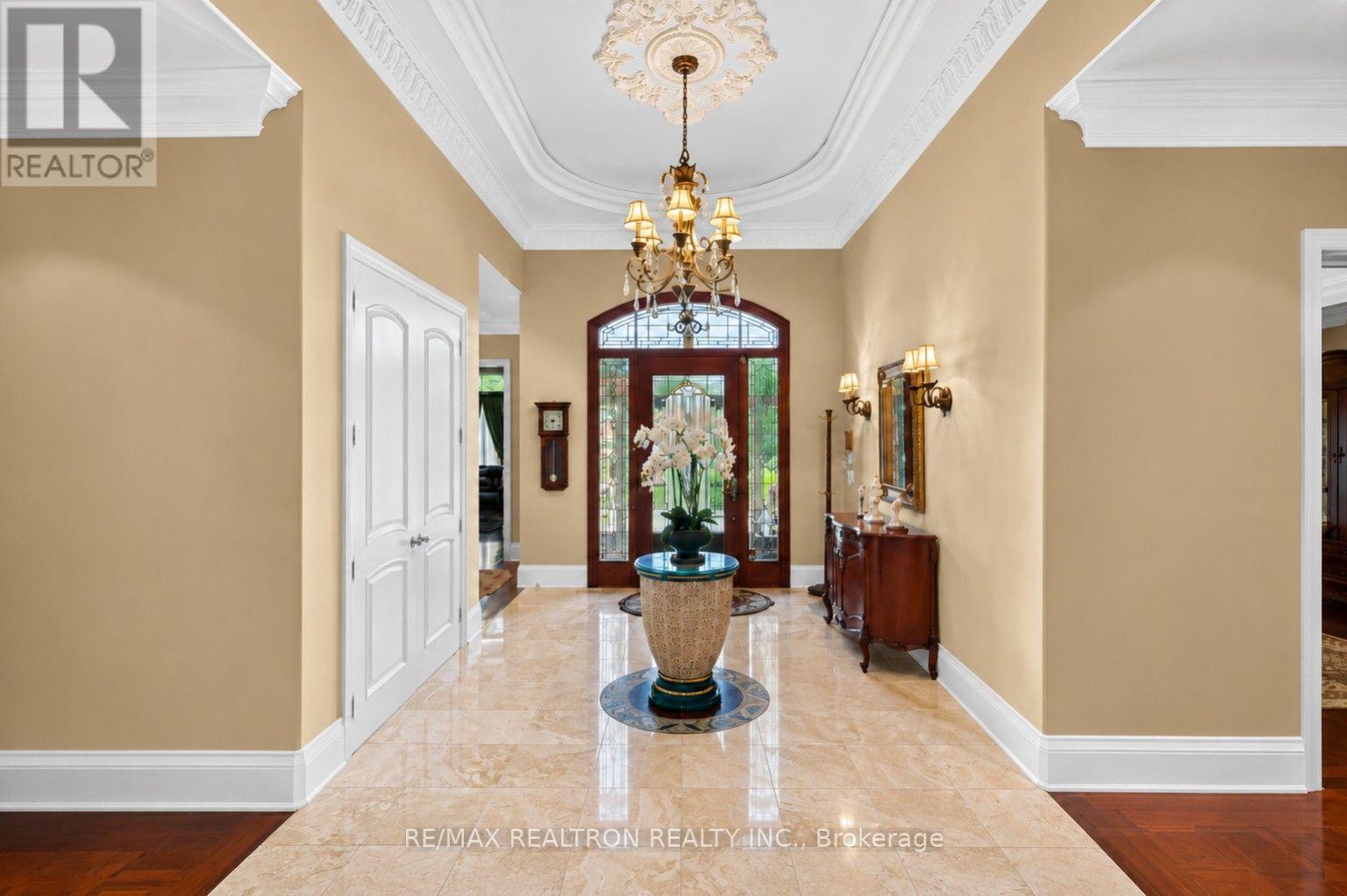 16 BOYLE DRIVE - 8