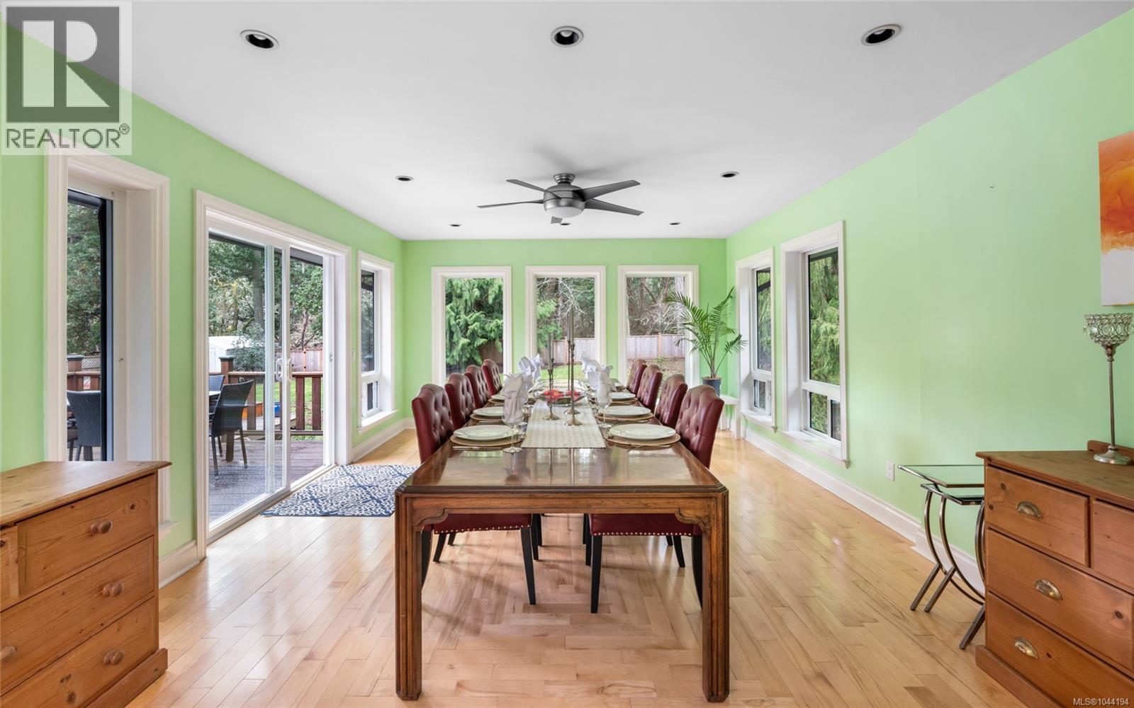 2881 Phyllis St - 14