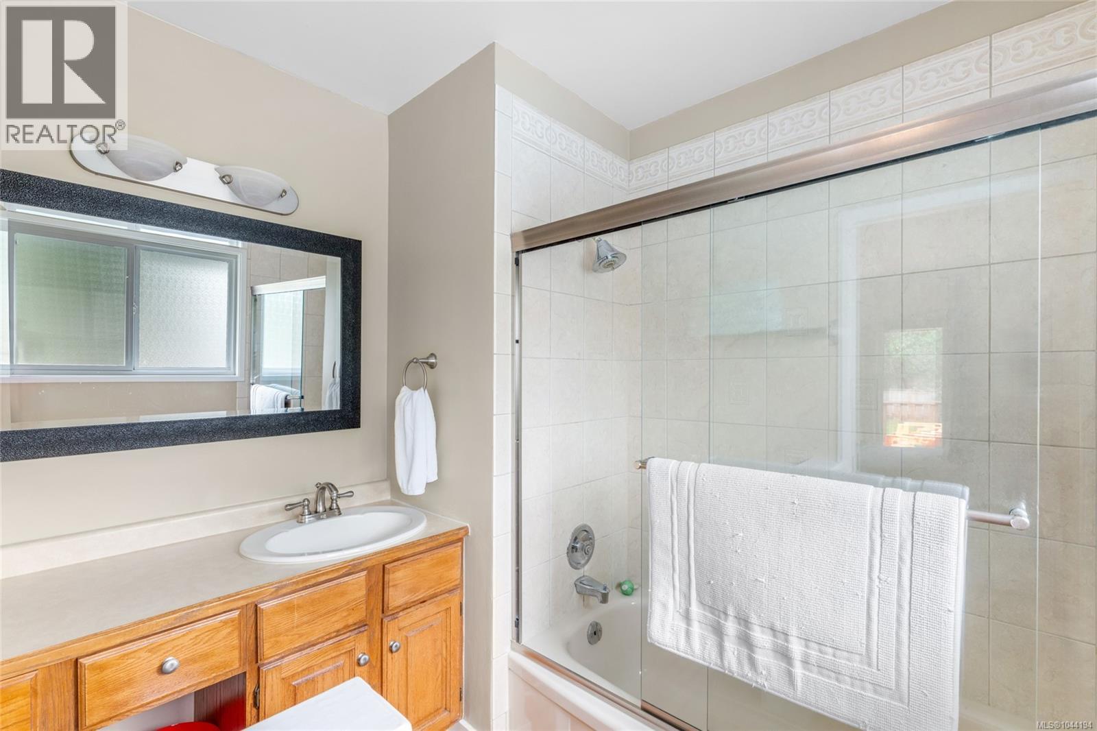 2881 Phyllis St - 28