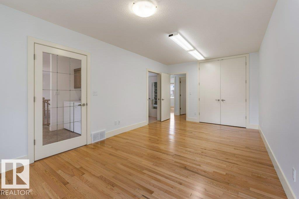 9711 146 ST NW - 16