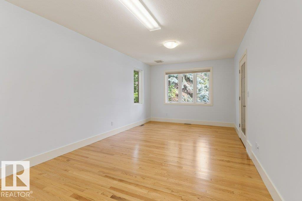 9711 146 ST NW - 17