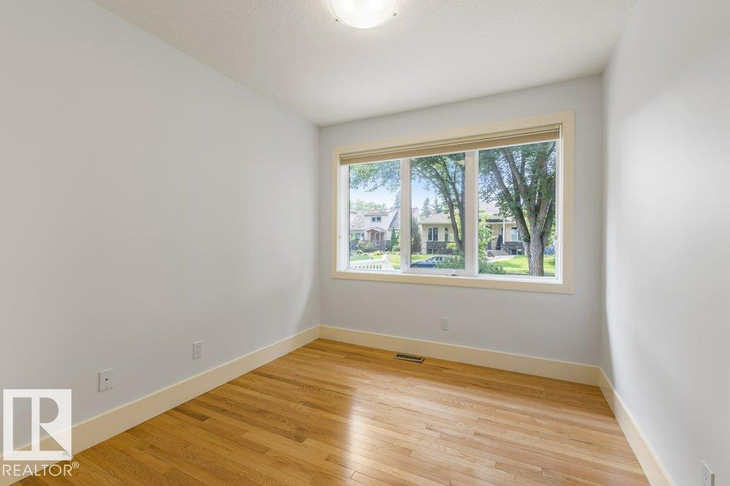 9711 146 ST NW - 20