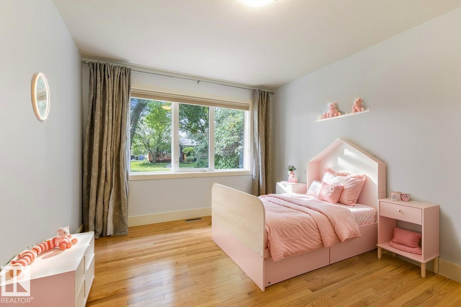 9711 146 ST NW - 21