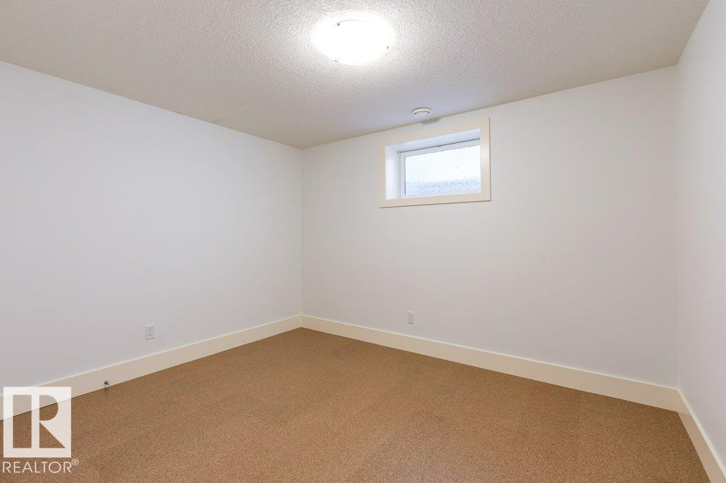 9711 146 ST NW - 28