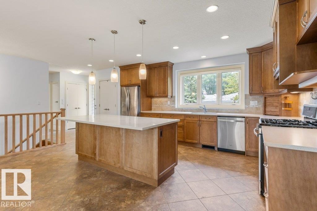 9711 146 ST NW - 3