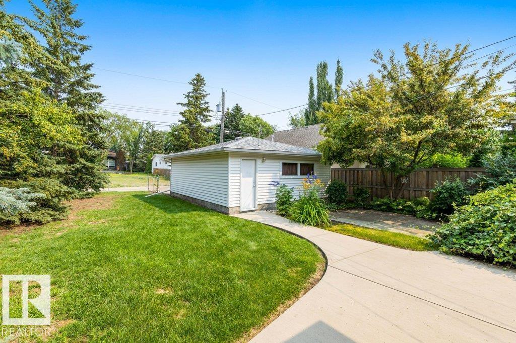 9711 146 ST NW - 33