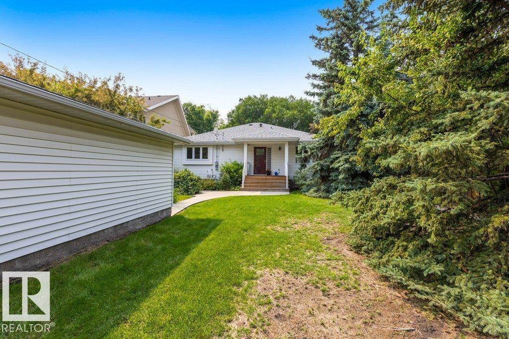 9711 146 ST NW - 35