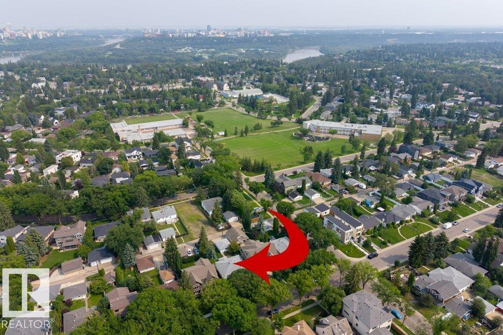 9711 146 ST NW - 39