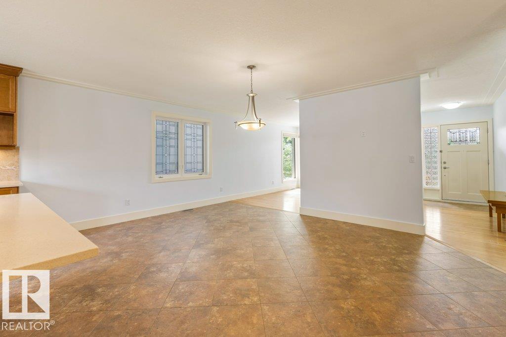 9711 146 ST NW - 8