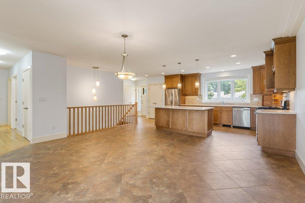 9711 146 ST NW - 9