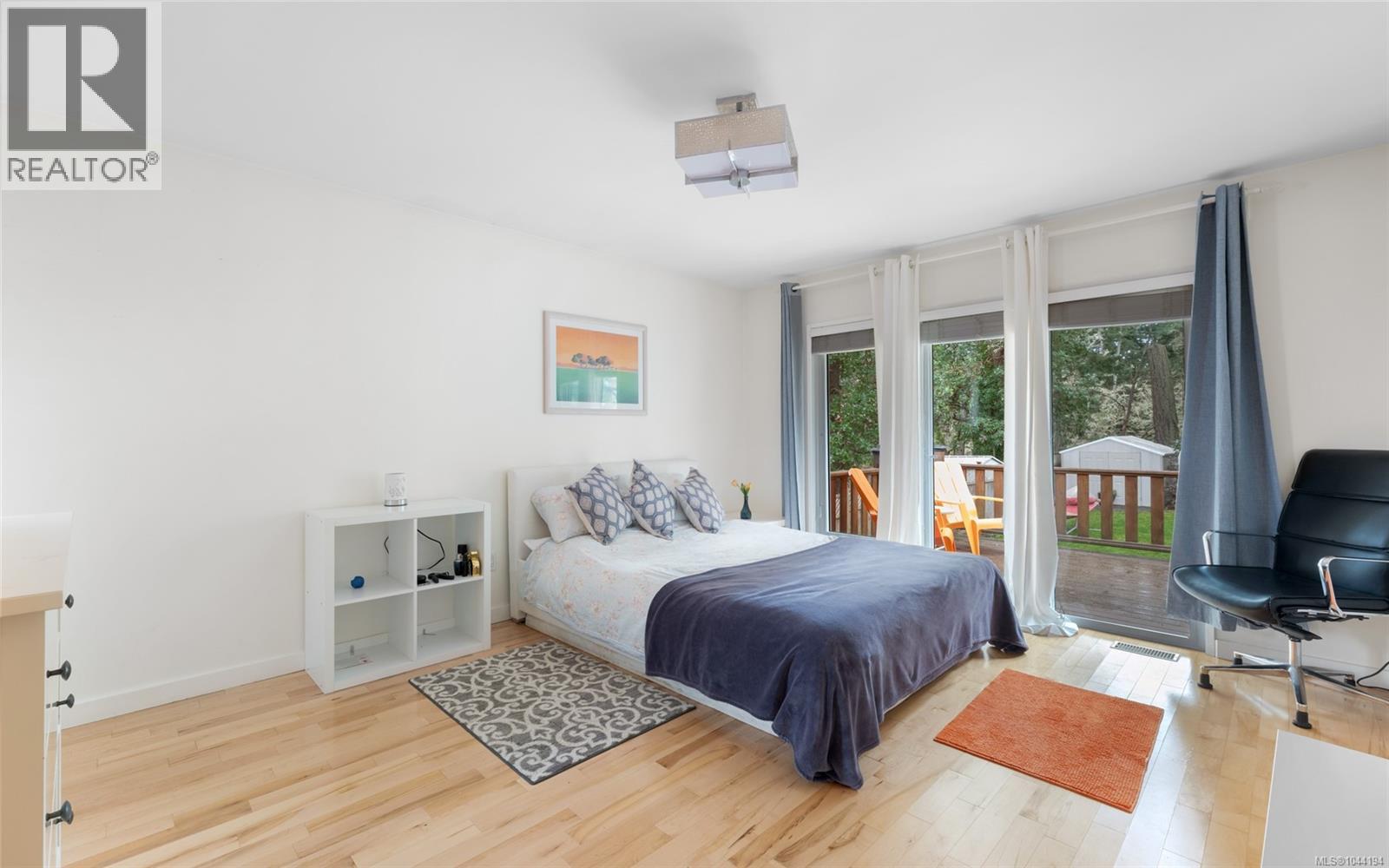 2881 Phyllis St - 26