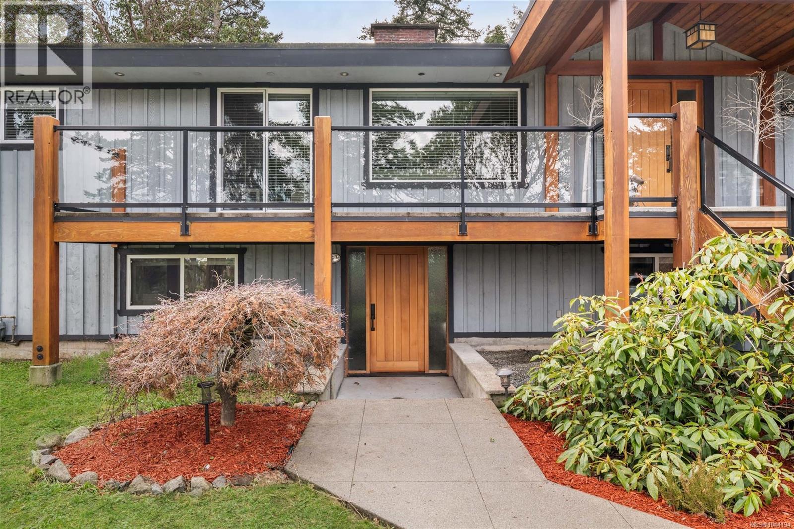 2881 Phyllis St - 39
