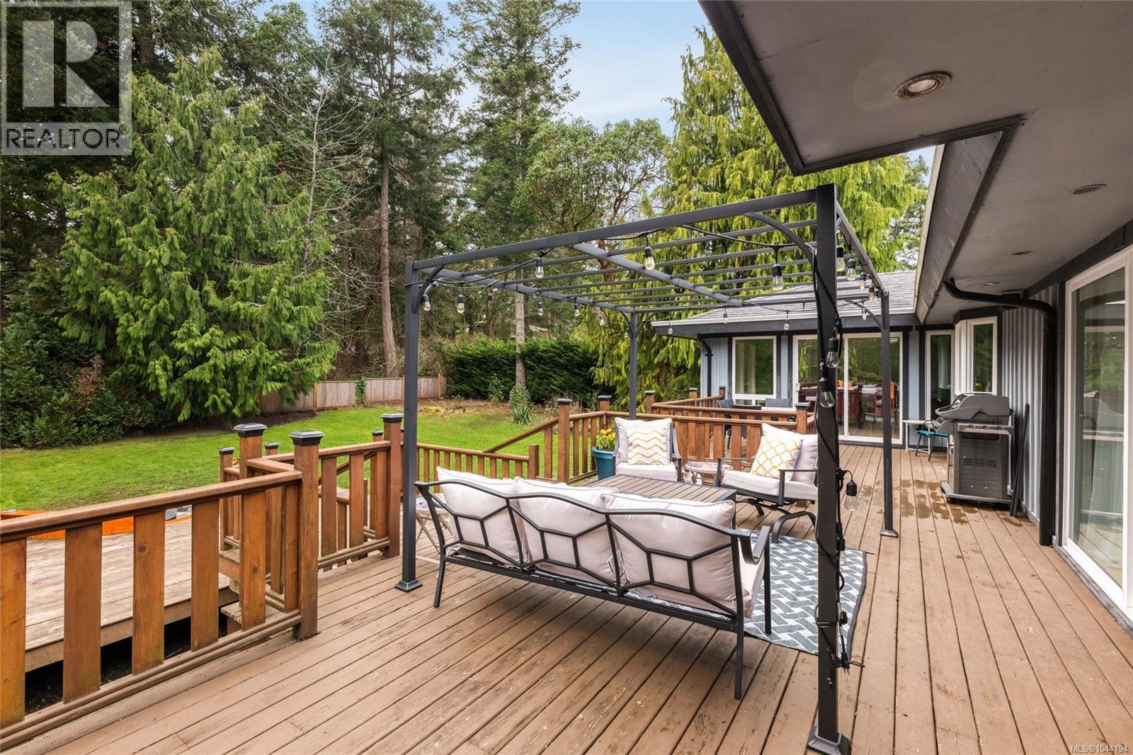 2881 Phyllis St - 38