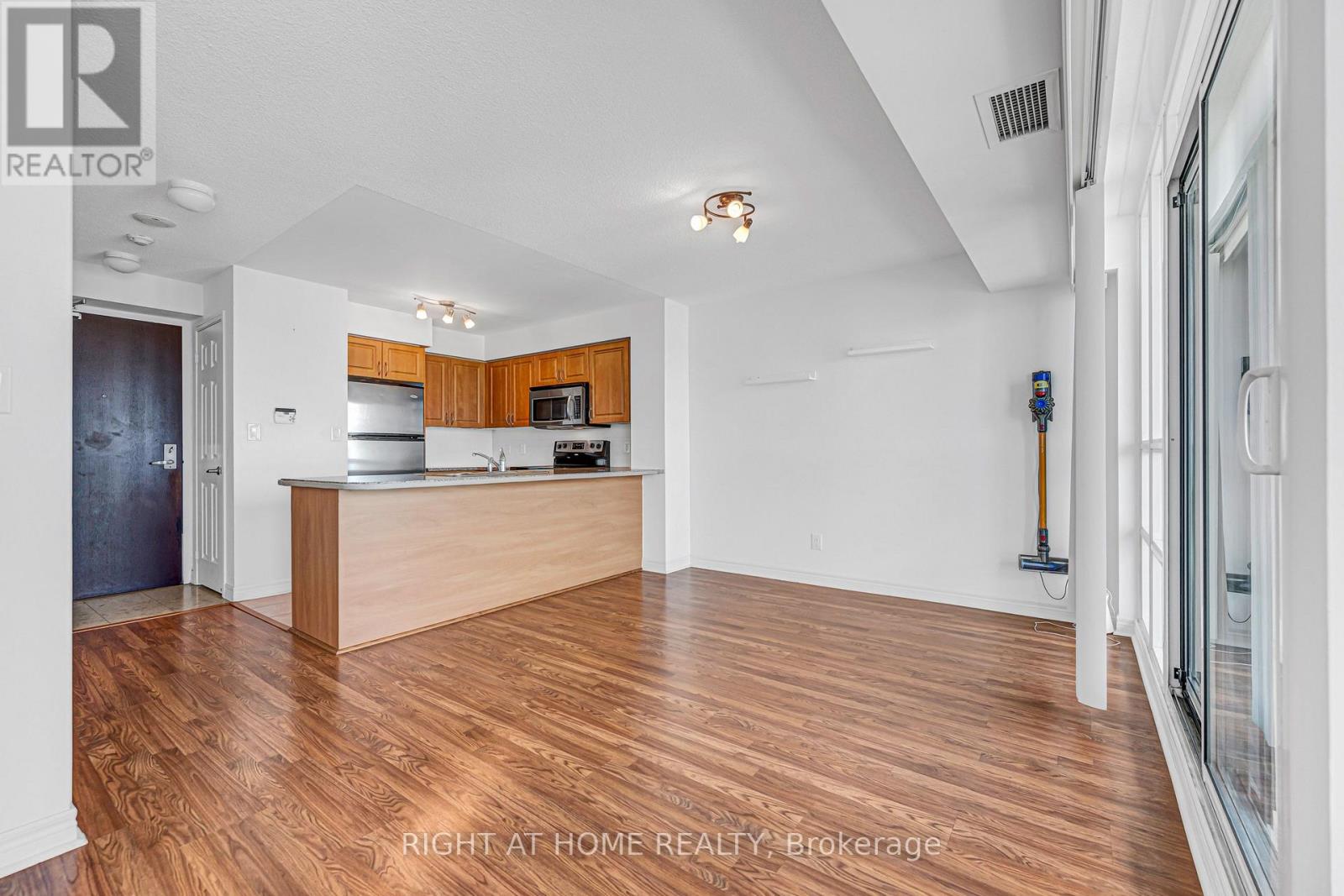 ##2902 208 ENFIELD PLACE - Image 22