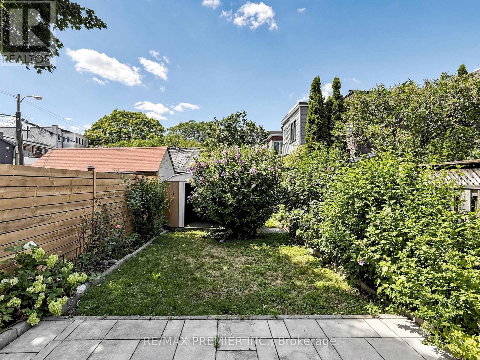 32 RITCHIE AVENUE - 35