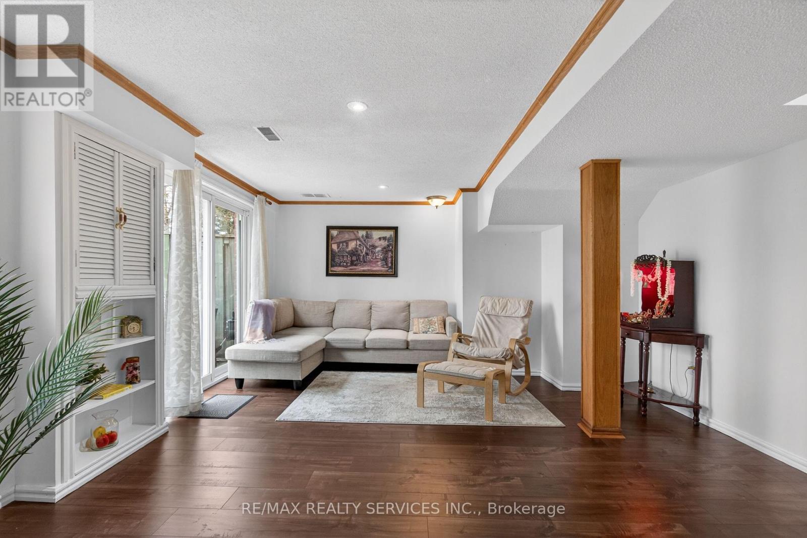 #26A 5205 GLEN ERIN DRIVE E - 27
