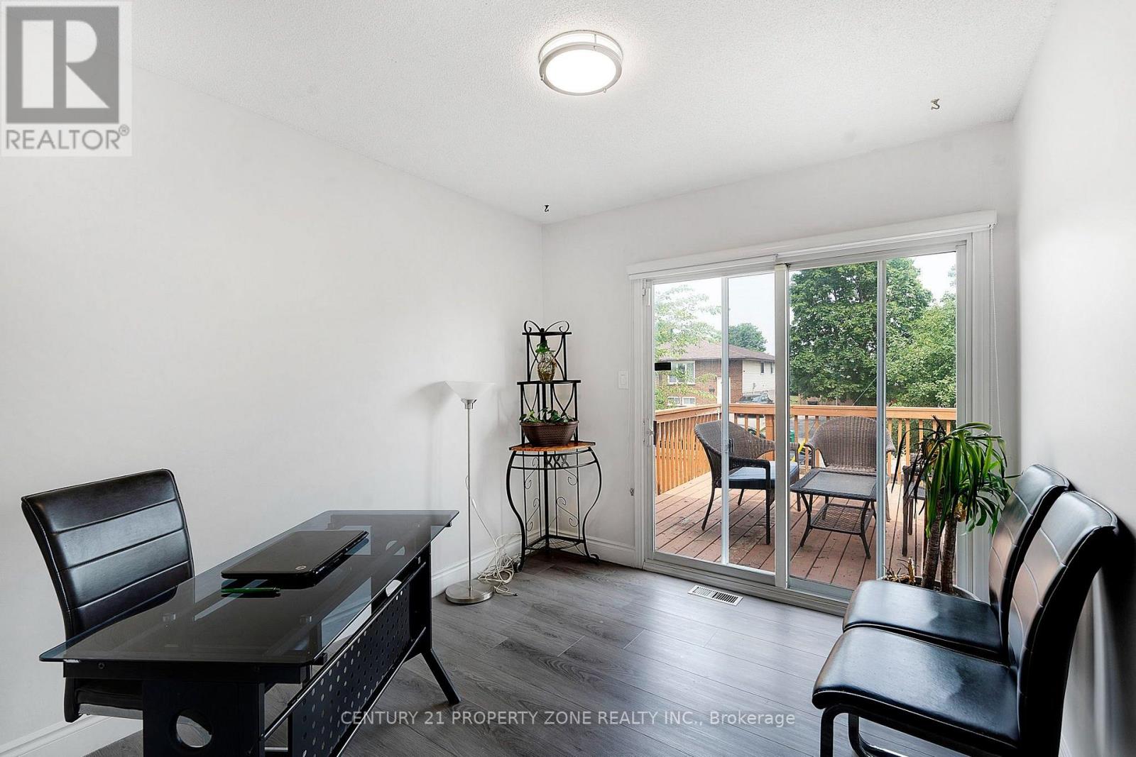137 NICKOLAS CRESCENT - 13