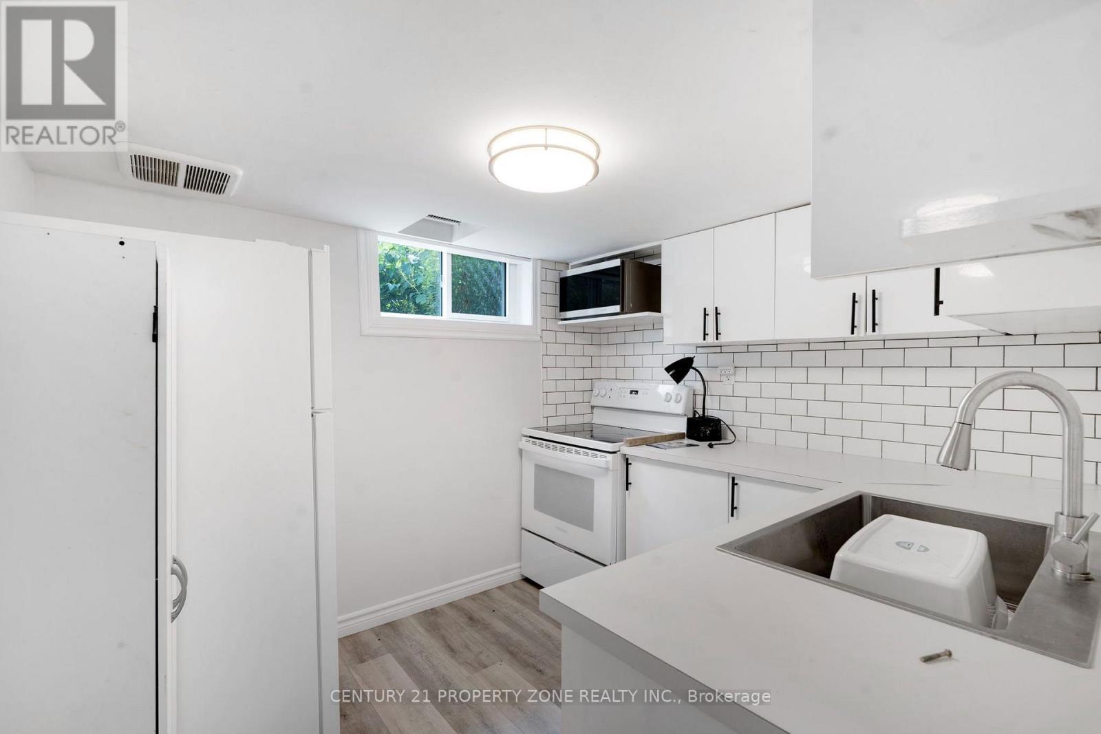 137 NICKOLAS CRESCENT - 28