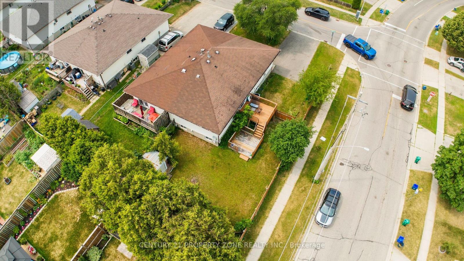 137 NICKOLAS CRESCENT - 4