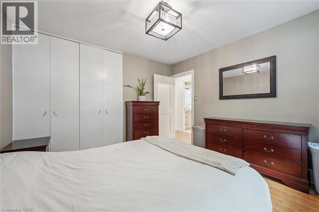 223 CARTER Avenue - Image 26
