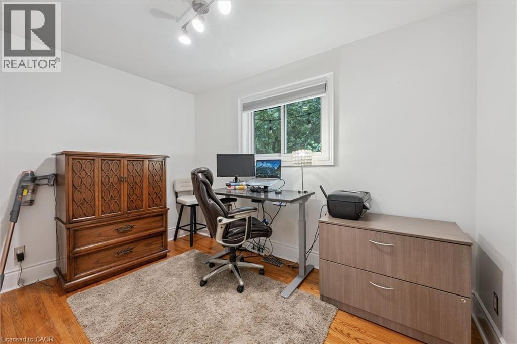 223 CARTER Avenue - Image 29