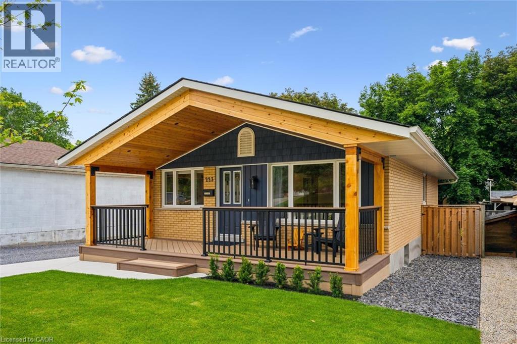 223 CARTER Avenue - Image 4