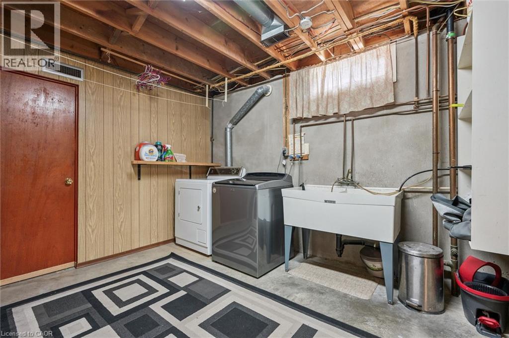 223 CARTER Avenue - Image 48