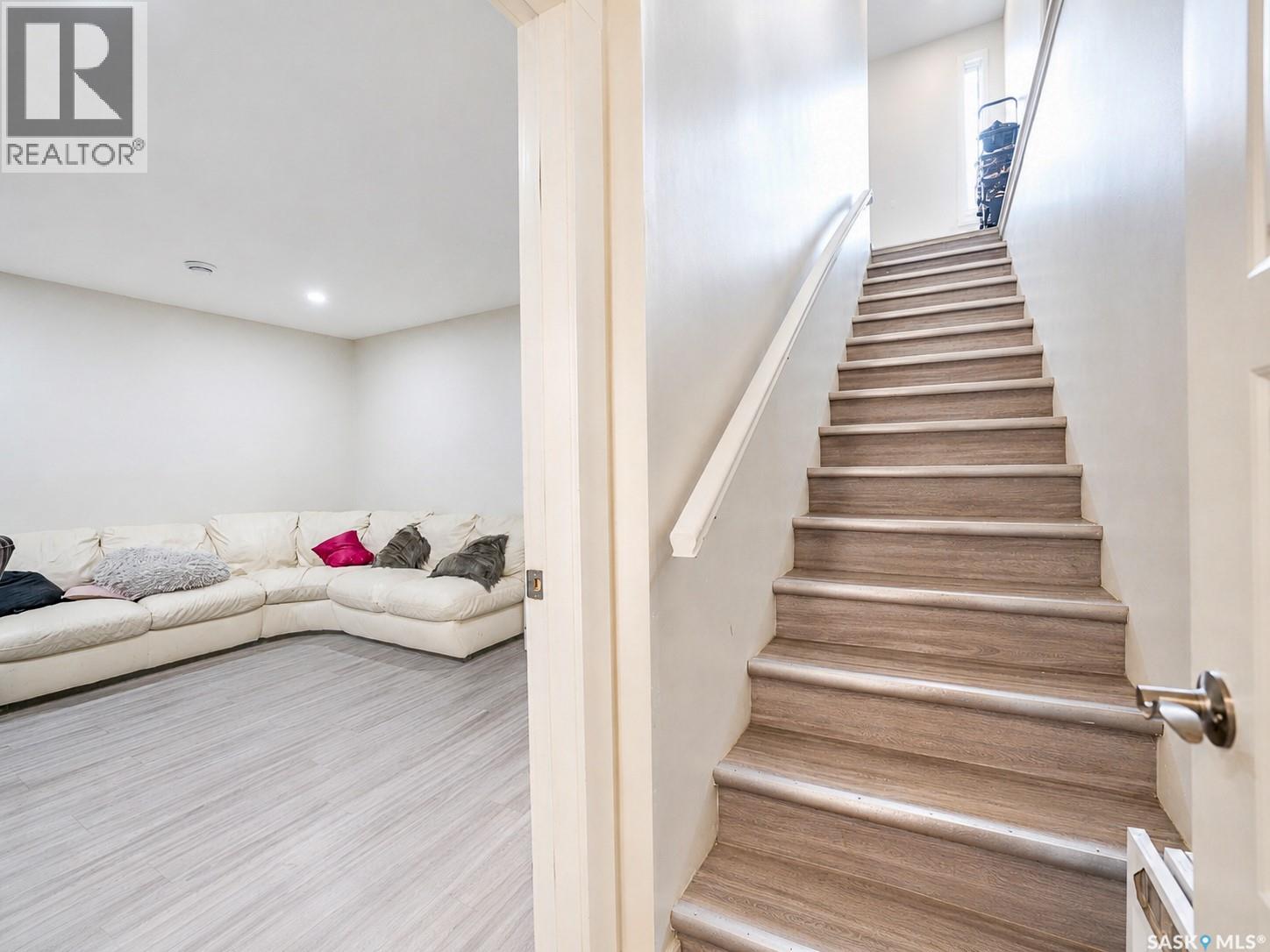 4438 Sheridan STREET - Image 20