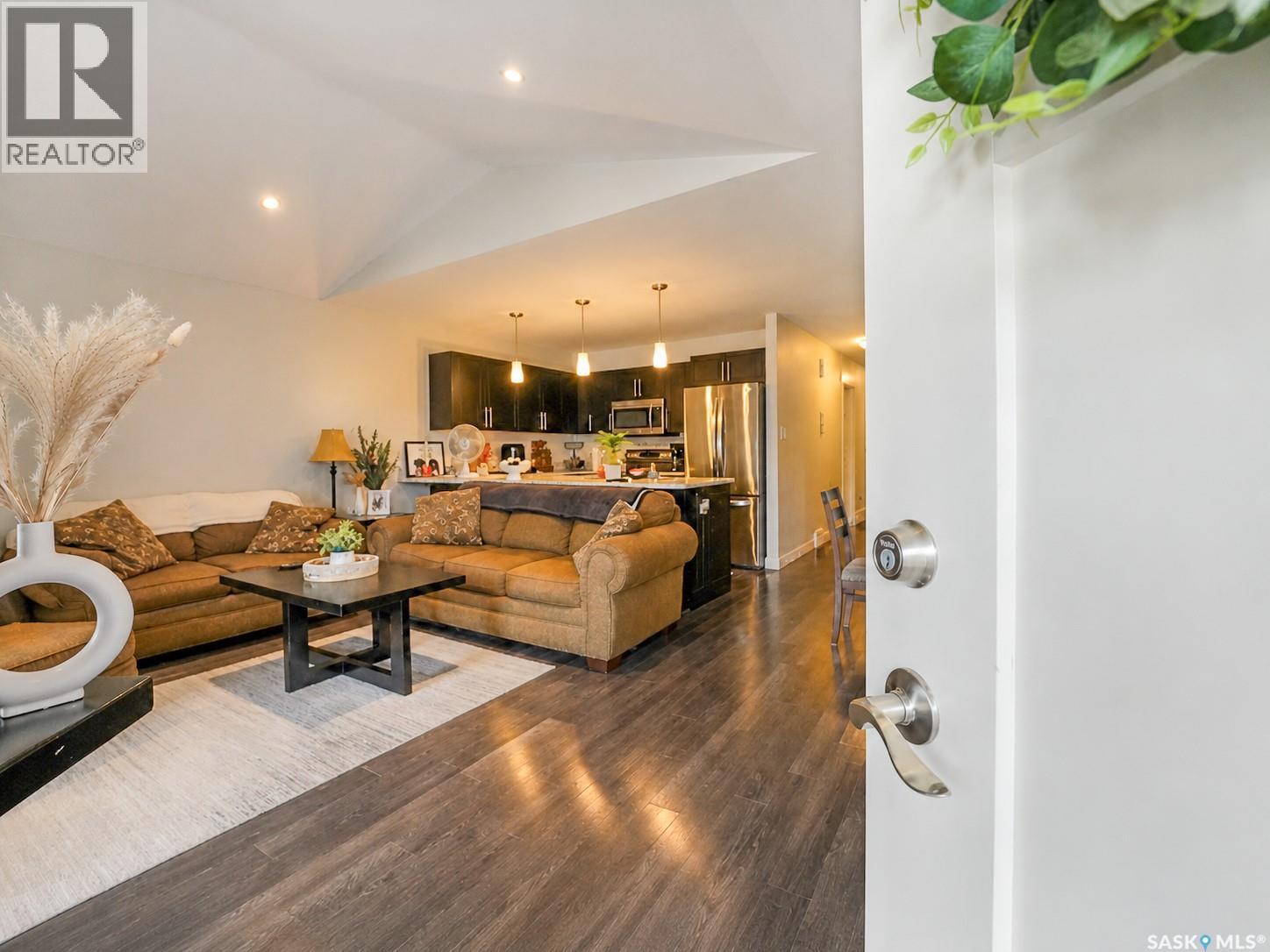 4438 Sheridan STREET - 3