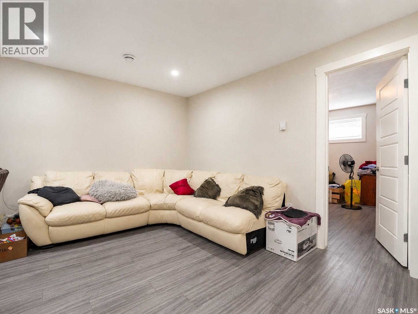 4438 Sheridan STREET - Image 30