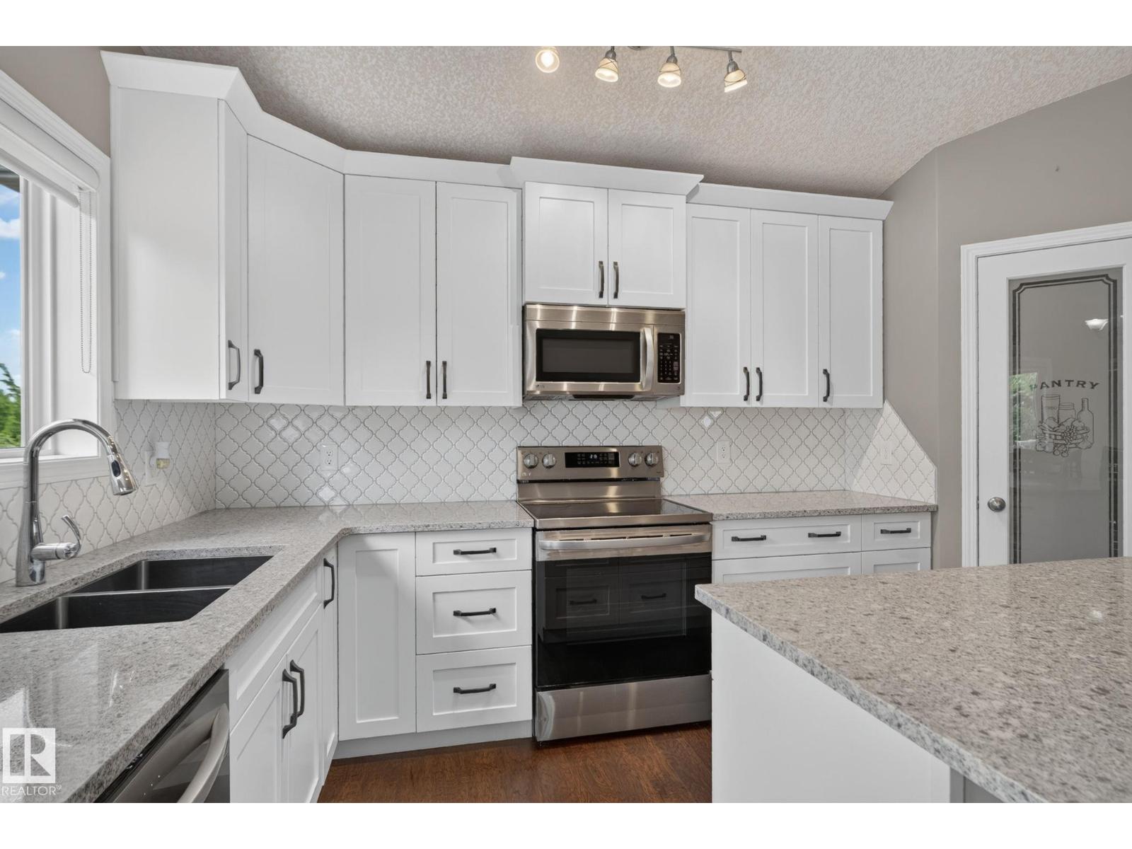 4914 152A AV NW, Miller, Edmonton photo 4