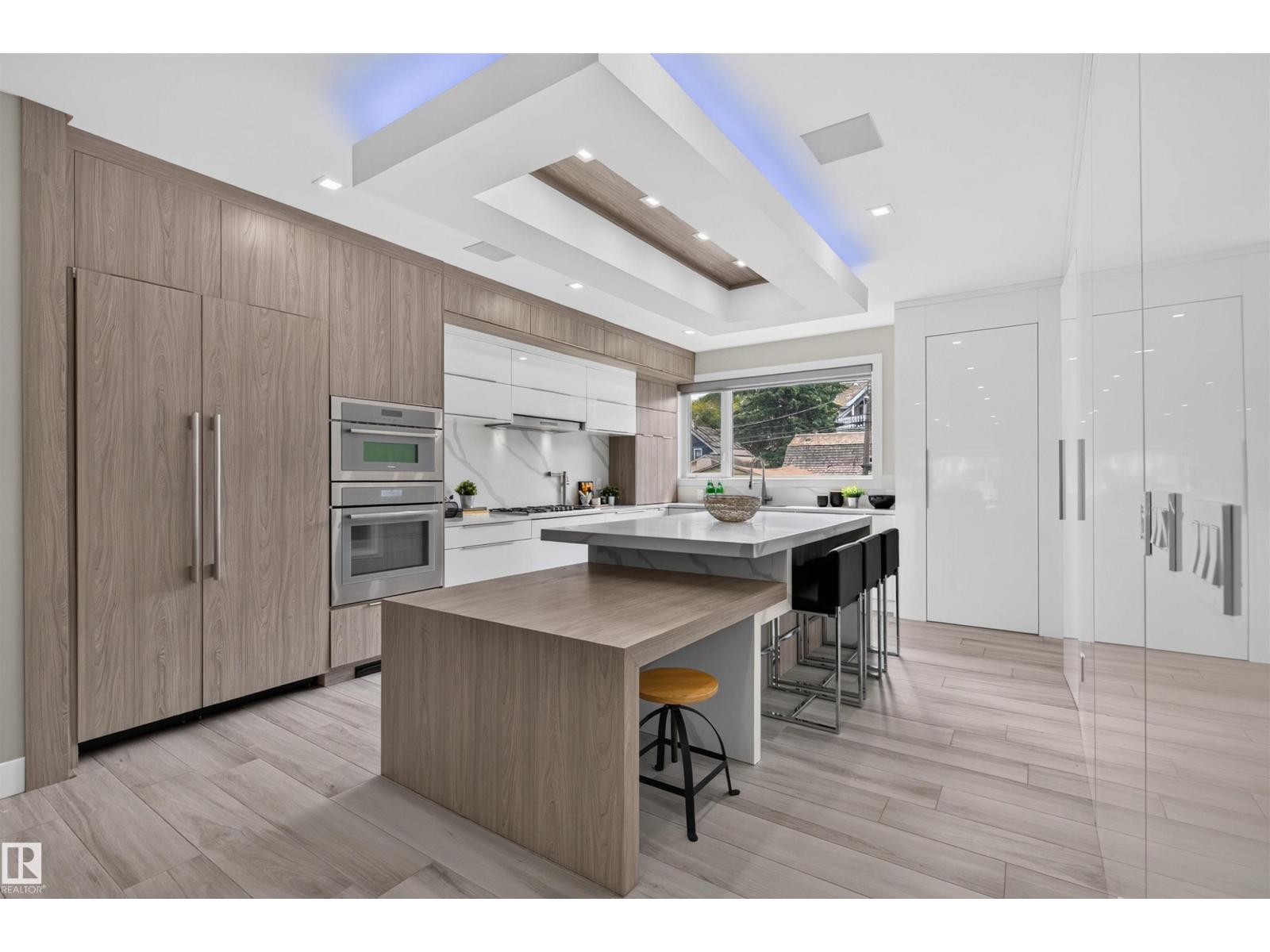 9741 90 AV NW - 11