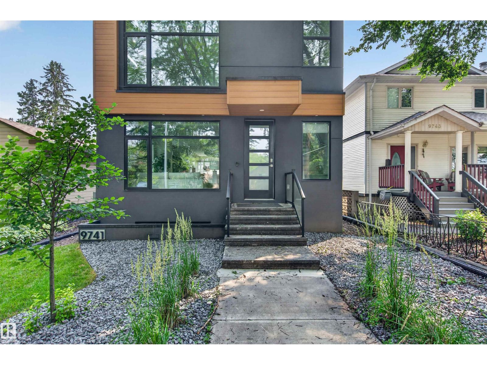 9741 90 AV NW - 2