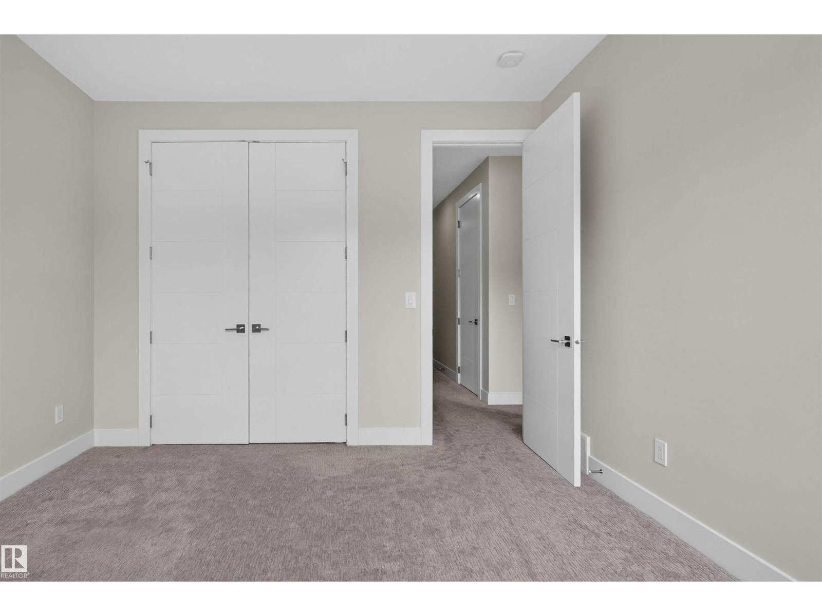9741 90 AV NW - 37