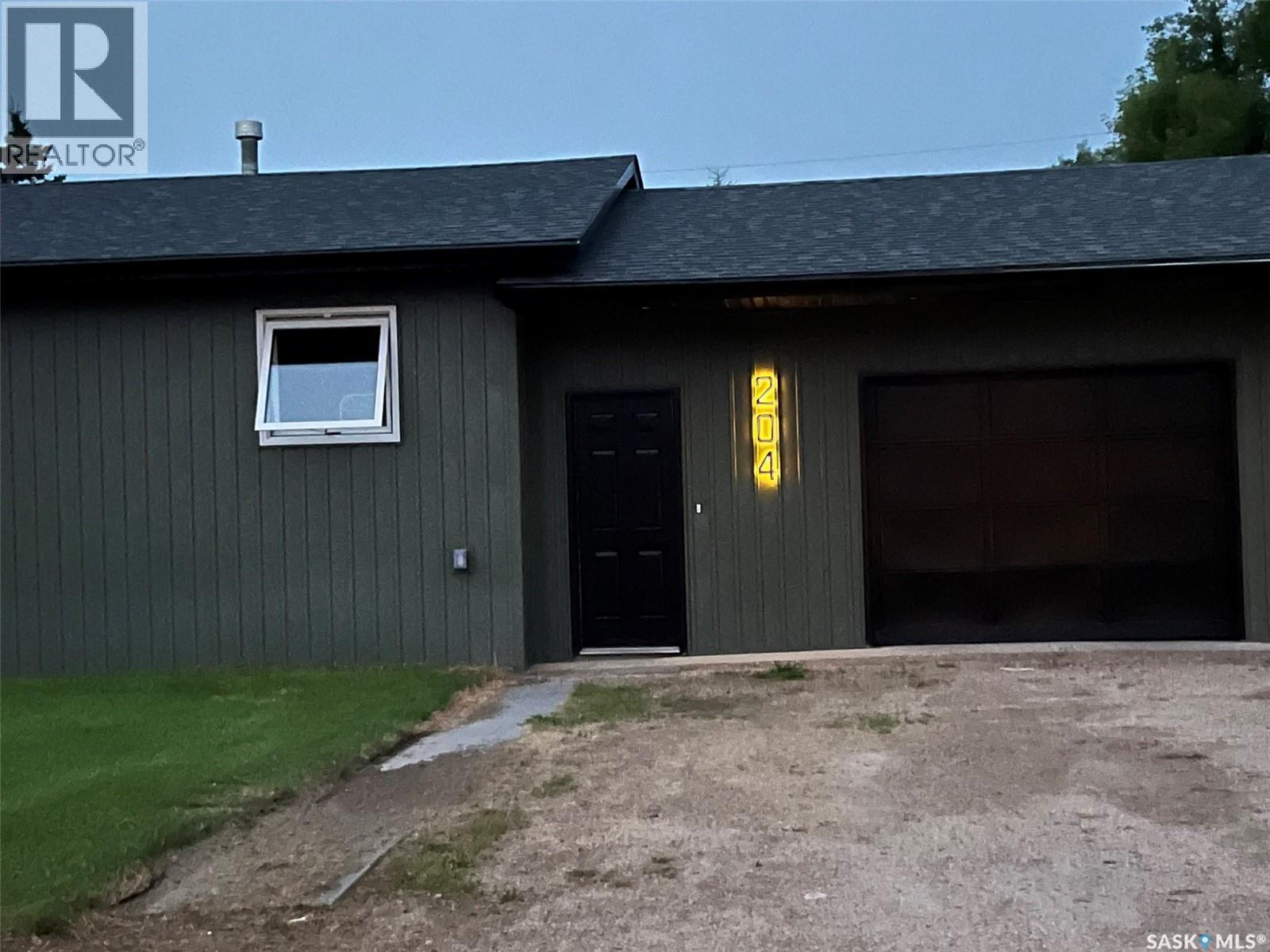 204 Birch STREET, Kelvington — photo 3