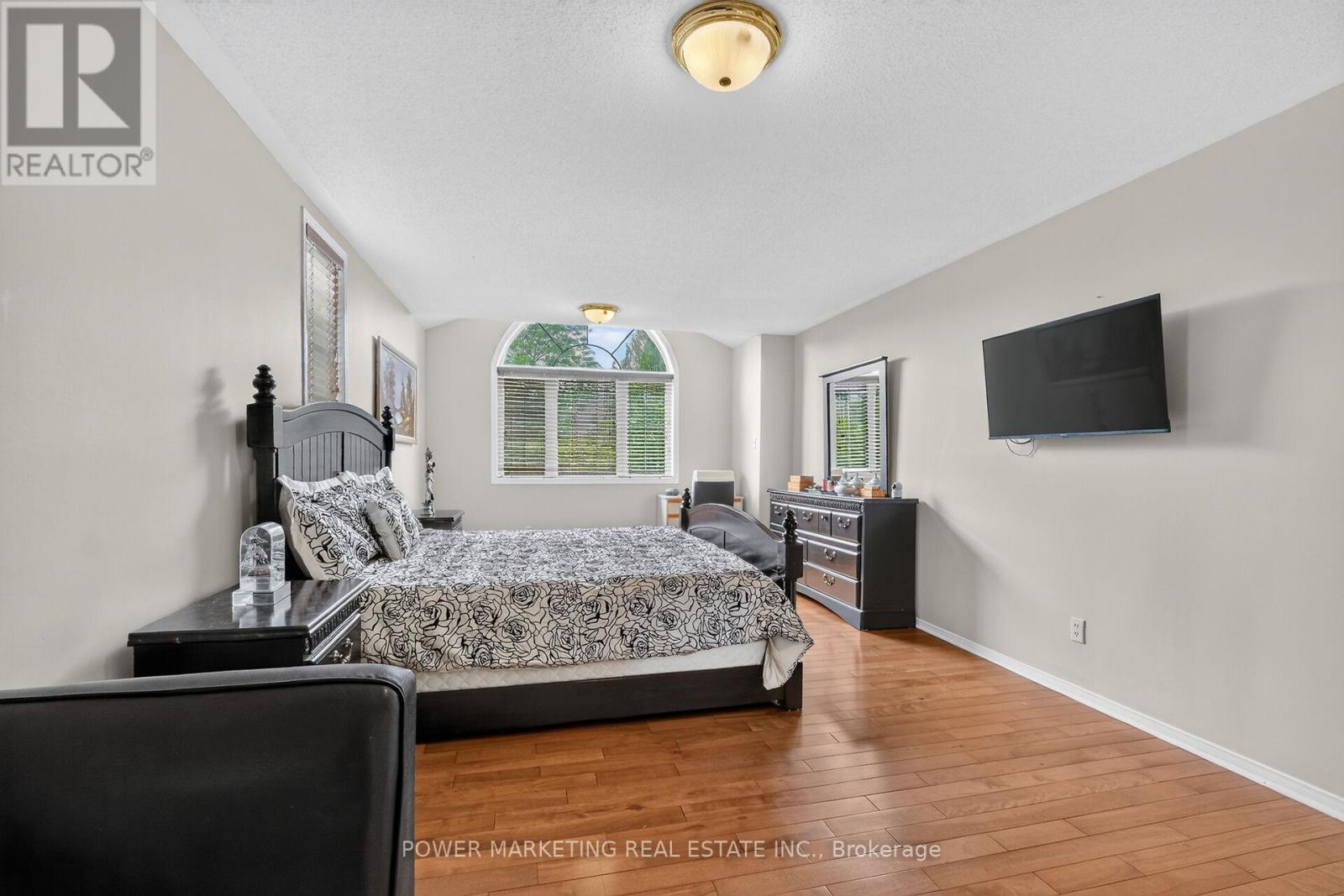2165 BLUE WILLOW CRESCENT - 32