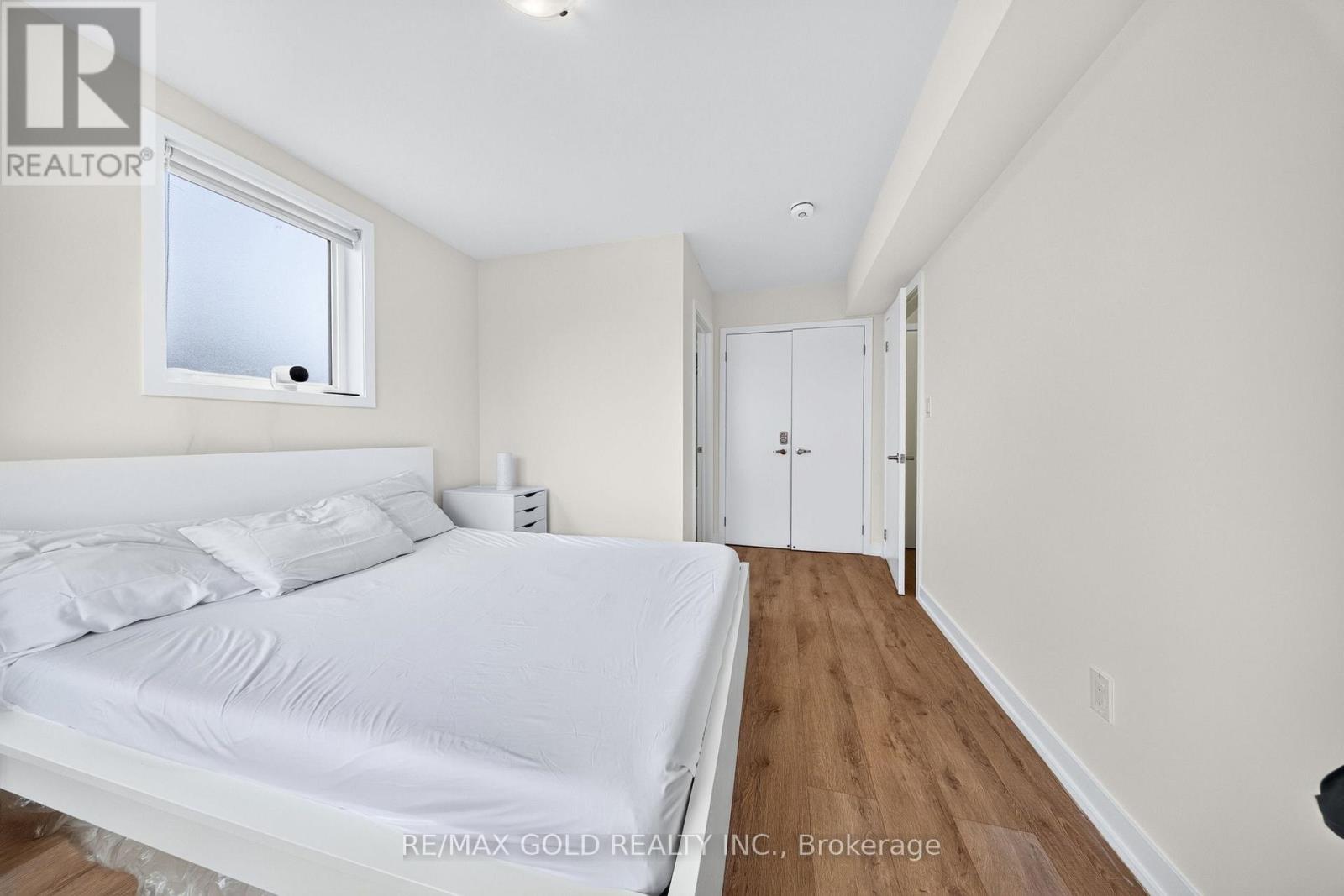 #106 1780 SIMCOE STREET N - 27