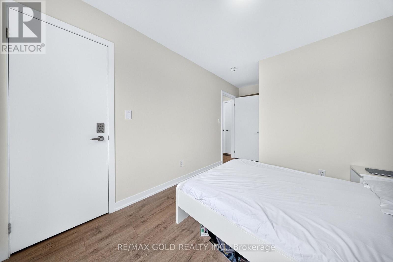 #106 1780 SIMCOE STREET N - 31