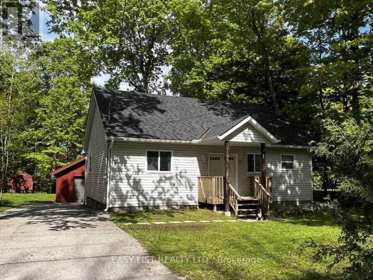 2135 CHAMPLAIN ROAD - 1